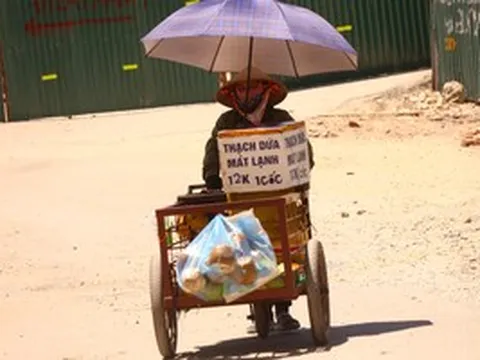 Vì sao nhiệt độ nhiều nơi phá vỡ kỉ lục, Hà Nội thành "chảo lửa" trong đợt nắng nóng?