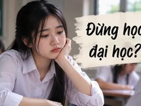 Thầy giáo Hà Nội “phán” một câu gây tranh cãi: Đừng vì sĩ diện mà nhét con vào đại học làm gì