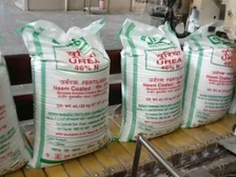 Nhận tin tình báo rồi đột kích một ngôi nhà, công an phát hiện đường dây sản xuất phân bón giả, tịch thu hơn 32 tấn sản phẩm
