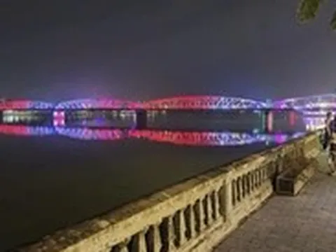 Cấm xe qua cầu Trường Tiền vào ban đêm để đại tu, sơn lại kết cấu thép