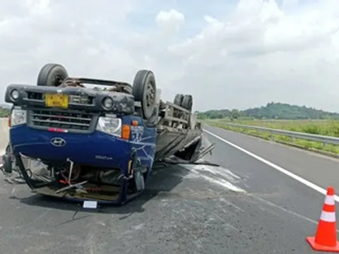 CSGT chỉ ra sự cố liên tục xảy ra trên cao tốc mùa nắng nóng mà tài xế hay chủ quan
