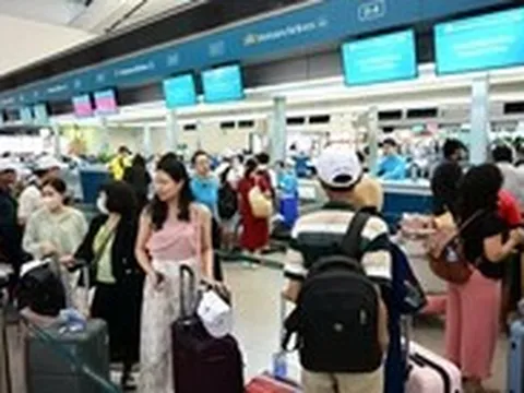 Cục Hàng không siết khiếu nại; ACV cảnh báo thất lạc, cầm nhầm vali mùa du lịch hè