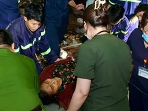 CLIP: Cứu kịp thời người phụ nữ rơi xuống giếng sâu 30 mét