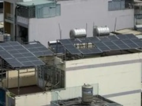 TP.HCM đặt mục tiêu tiết kiệm tối thiểu 3% điện năng, đẩy mạnh điện mặt trời mái nhà