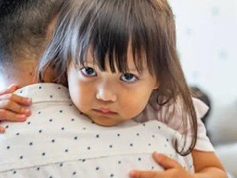Tâm lý: Trong những gia đình mà người cha yếu đuối và người mẹ mạnh mẽ, trẻ nhiều khả năng phải đối mặt với một trong hai kết cục này!