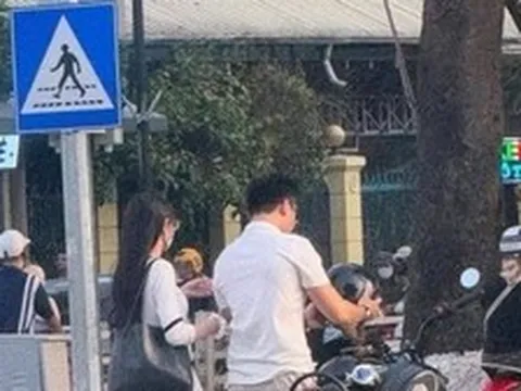 Gặp người yêu "tăng ca" với gái lạ ở Hồ Tây, cô gái giải quyết cực "tỉnh"