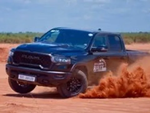 Jeep, Ram đổi nhà phân phối, giá xe giảm cả tỉ đồng tại Việt Nam, vì sao?