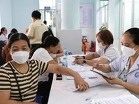 TP.HCM đề xuất bổ sung hơn 1.800 nhân viên y tế cho các trạm y tế