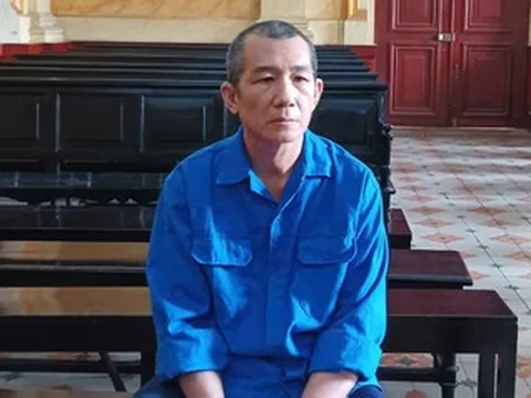 Tuyên án kẻ chuẩn bị 5 con dao, chạy xe máy 300km đến nhà 'tình địch' truy sát