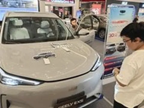 Grab tăng ô tô điện chở khách, tính mở trạm sạc dùng chung