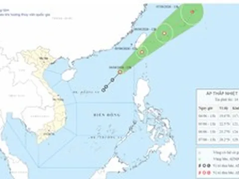 Áp thấp nhiệt đới giật cấp 8, cách đặc khu Hoàng Sa khoảng 650km