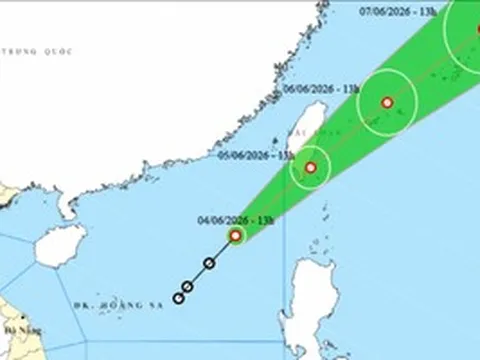 Ảnh hưởng của áp thấp nhiệt đới đầu tiên trên Biển Đông, cảnh báo về vùng nguy hiểm?