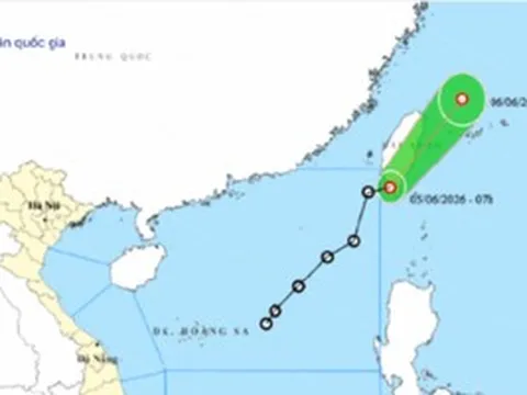 Diễn biến mới nhất về áp thấp nhiệt đới đầu tiên trên Biển Đông