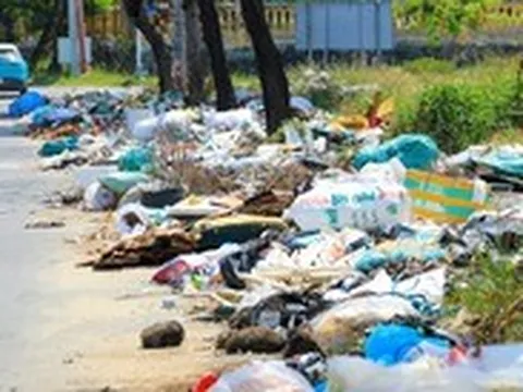 Nhức nhối nạn đổ trộm rác tại một số khu vực ở Đà Nẵng