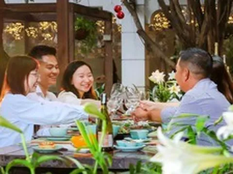 1 doanh nghiệp ở Hà Nội có đến 2 nhà hàng được Michelin gọi tên: Phục vụ khách trong biệt thự Pháp cổ, menu có đến 200 món