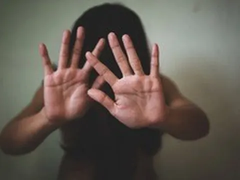 Cô gái bị bạn trai hành hung dã man vì từ chối "chuyện ấy", nỗi ám ảnh suốt đời
