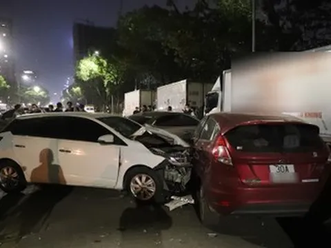 Khởi tố vụ tai nạn liên hoàn trên phố Nguyễn Chánh làm một người tử vong