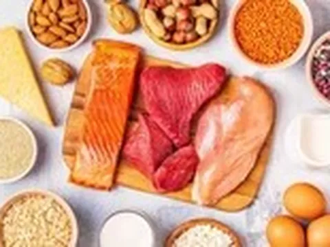 Bữa sáng nên ăn thịt hay trái cây?