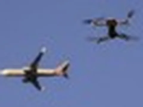 16 chuyến bay bị ảnh hưởng bởi UAV, Cảng vụ hàng không miền Bắc nói gì?