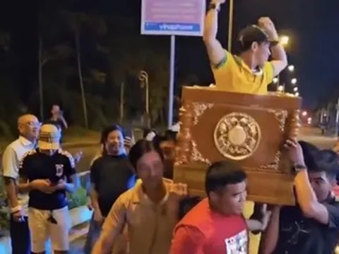 Xác minh clip khiêng quan tài có người sống bên trong đi giữa phố