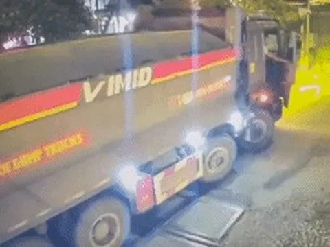 Tàu hỏa đâm xe tải: Cục CSGT đề nghị Công Hà Nội điều tra trách nhiệm của tài xế