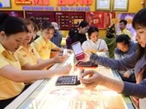 Đọc nhanh 8-6: Chỉ số USD vượt 100, dầu lại tăng, vàng bạc ra sao sau đợt giảm sâu?
