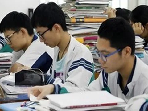 GVCN 20 năm tiết lộ: Học sinh sở hữu 4 dấu hiệu lạ này đều là học sinh giỏi "ngầm", cha mẹ cứ yên tâm