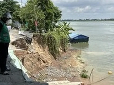 Ưu tiên bố trí tái định cư cho các hộ gia đình bị sạt lở bên bờ sông Tiền