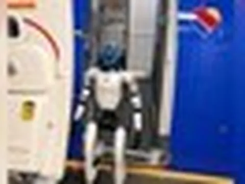 Hãng hàng không siết quy định do sự cố về robot, hành khách sắp tới cần lưu ý