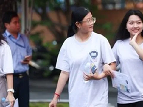 CẬP NHẬT: Gợi ý đáp án môn Văn thi tốt nghiệp THPT 2026