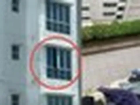 2 anh em ngã từ tầng 12, mẹ các nạn nhân chạy đến hiện trường ngã quỵ rồi bị bắt ngay trưa cùng ngày