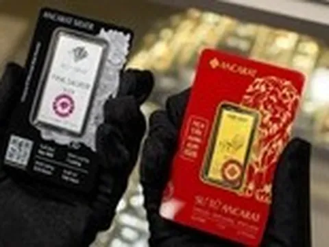 Giá vàng miếng SJC lần đầu tiên xuống 136 triệu đồng/lượng trong nhiều tháng qua