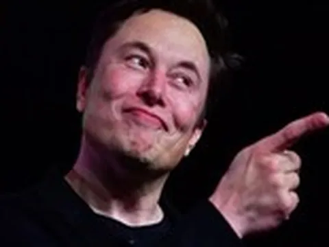 Elon Musk trở thành người đầu tiên sở hữu tài sản vượt 1.000 tỉ USD