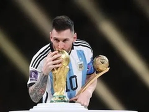 Hàng triệu người thắc mắc về lượng vàng trong cúp World Cup: Câu trả lời khiến tất cả ngỡ ngàng