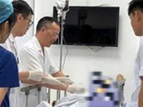 Chữa trị thành công ca hy hữu: Người đàn ông cương dương suốt 7 ngày sau cú ngã