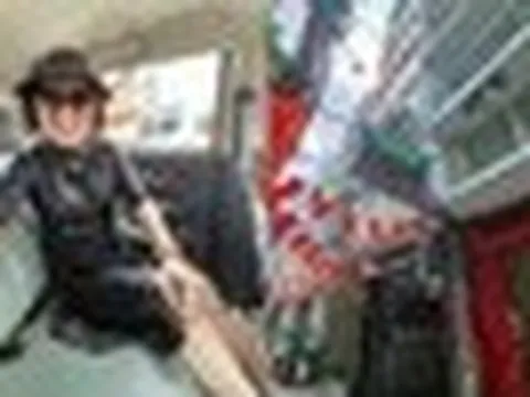 Hoa khôi cải lương 3 lần đò: Sống một mình trong căn nhà 6 tầng giá 20 tỷ, thu nhập 100 triệu/tháng