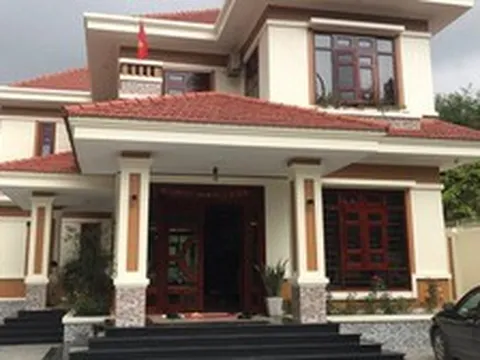 Em chồng học hết cấp 3 giờ thu nhập tiền tỷ, nhà biệt thự đi xe sang, nhưng biết chuyện em phải làm mỗi đêm mà tôi cũng hãi hùng