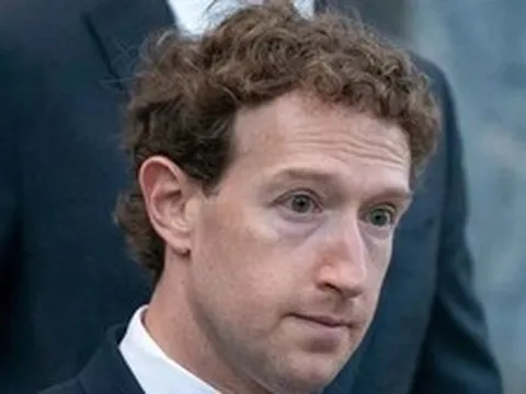 Facebook sập toàn cầu, Mark Zuckerberg “bốc hơi” hàng tỷ USD?