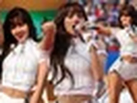 Lisa bị chê phản cảm ở World Cup