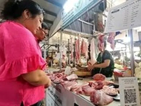Ra chợ mua thịt heo, biết ngay 'hàng sạch' nhờ quét mã tại chỗ