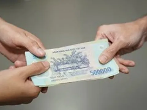 Sau nhiều năm âm thầm giúp đỡ con gái, tôi quyết định giữ lại lương hưu để dưỡng già: Bất ngờ với phản ứng của con