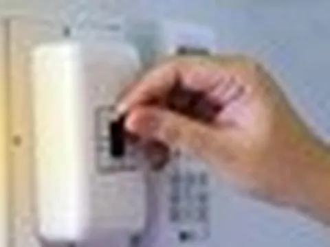 Có cần tắt aptomat sau khi tắt điều hòa không? EVN đưa ra câu trả lời