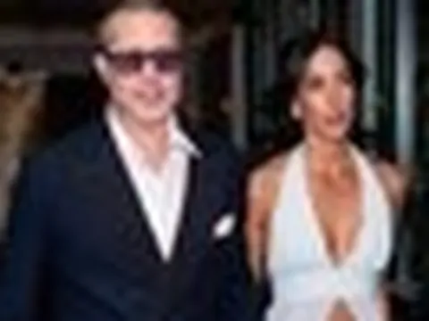 Người phụ nữ kém 30 tuổi khiến Brad Pitt bất chấp tất cả