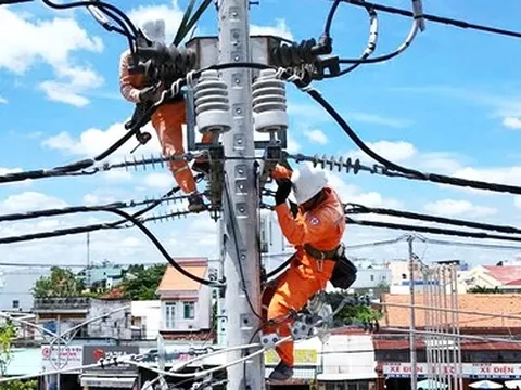 Tiêu thụ điện tăng mạnh, các tỉnh thành phía Nam vẫn tiết kiệm hơn 3,13 tỉ kWh