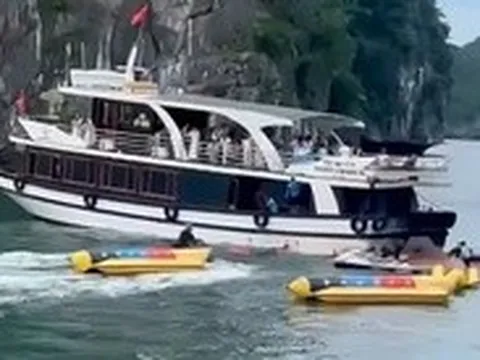 Hai tàu chở khách đâm va ở vịnh Lan Hạ, một tàu chìm, một phụ nữ tử vong