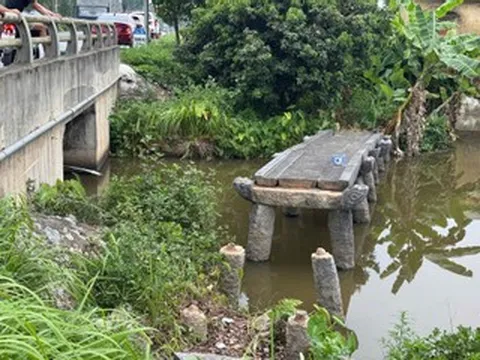 Mất 4 thanh cầu đá cổ hơn 100 năm tuổi ở Hải Phòng