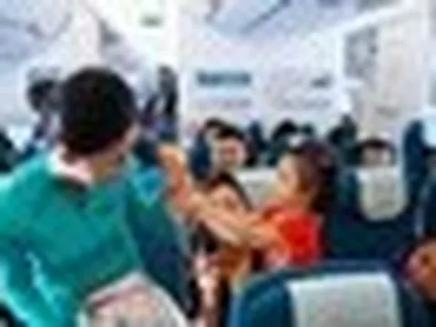 Gia đình có trẻ em cần chú ý: Quy định mới khi mua vé máy bay của Vietnam Airlines