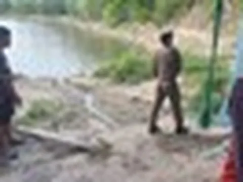 Dẫn trâu đi ăn cỏ, người đàn ông bàng hoàng khi phát hiện "người quen" nhờ chi tiết này: Vụ việc kỳ quái!