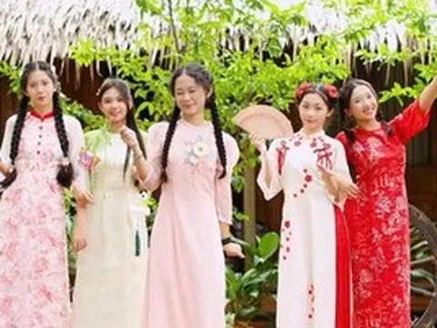 Bóc trần quy luật vận hành của showbiz