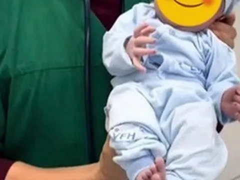 Liệu có thật sự là người đầu tiên đón tay em bé chào đời sẽ ảnh hưởng tính cách, vận mệnh của trẻ?